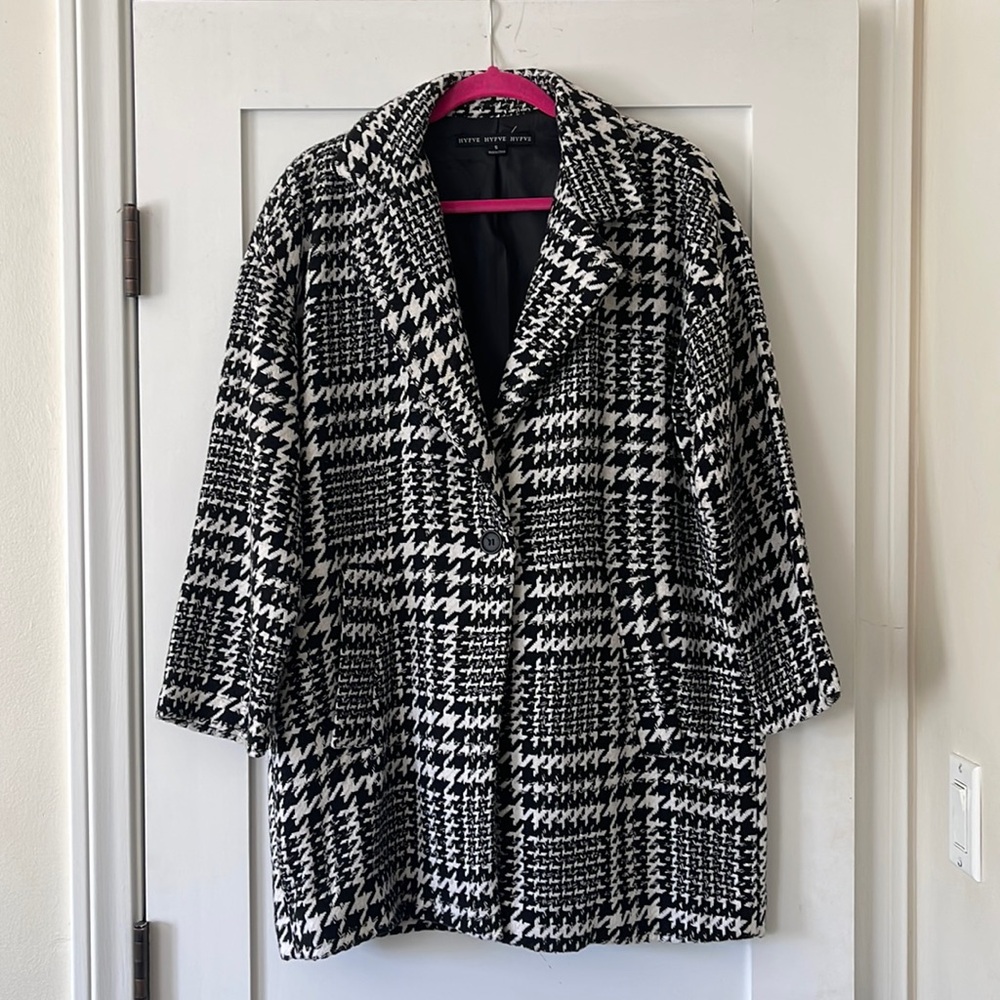 Marbled black & white oversized coat